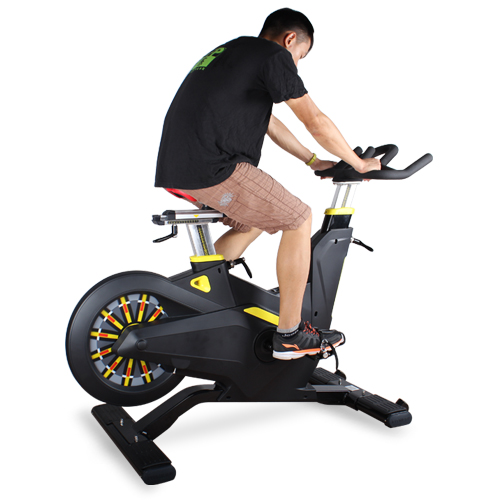 磁控動(dòng)感單車(chē) 五檔阻力可調(diào) 20kg全包式后置精鋼大飛輪大圖展示1