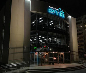 俄羅斯客戶健身房 俄羅斯來中國采購博菲特健身器材