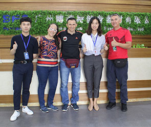 法屬波利尼西亞客戶來中國采購健身器材