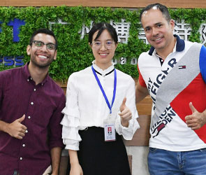 墨西哥客戶(hù)來(lái)中國(guó)采購(gòu)健身房器材