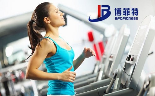 跑步機健身的使用方法 跑步機等健身器材步驟