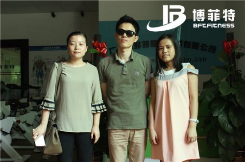 韓國客戶來中國進口健身器材 贊質(zhì)量高價格公道