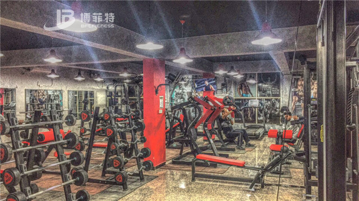 伊拉克客戶的健身房圖片 博菲特健身器材案例