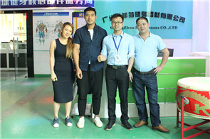 泰國健身房來我們公司采購商用健身器材