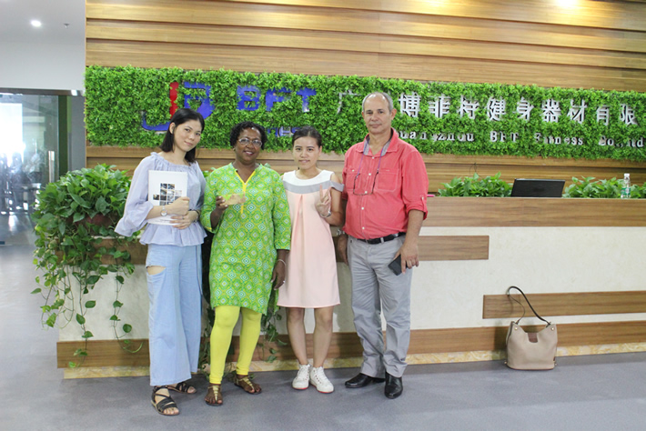 莫桑比克來中國進口博菲特商用健身房器材