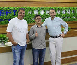 以色列客戶來(lái)博菲特健身器材工廠采購(gòu)商用健身器械