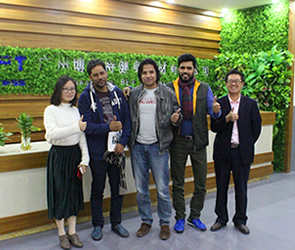 孟加拉客戶來中國采購健身房器材