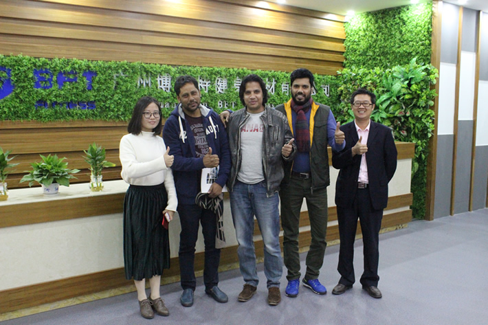 孟加拉客戶來中國采購健身器材