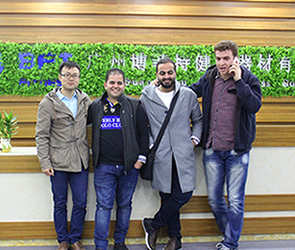 埃及客戶來中國找健身器材廠家并選擇和廣州博菲特合作