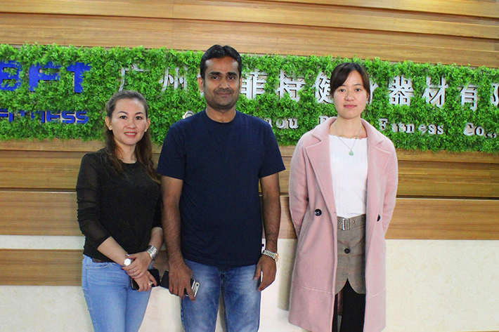 印度來(lái)中國(guó)采購(gòu)跑步機(jī)