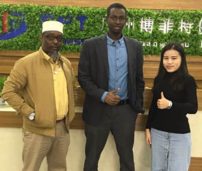 索馬里客戶來中國采購智能健身房器材