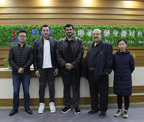 埃及客戶來中國采購博菲特商用健身房器材