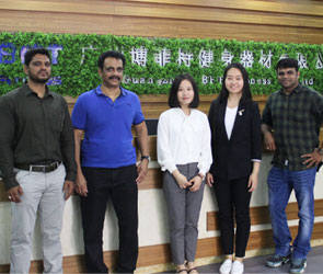 印度客戶開健身房來中國采購高性價(jià)比器械