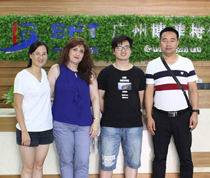 國外客戶來中國找健身器材廠家