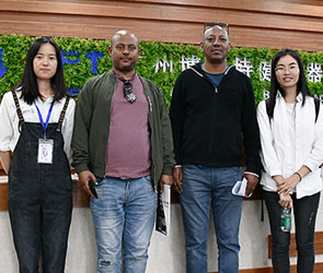 埃塞俄比亞客戶進口博菲特健身房器材