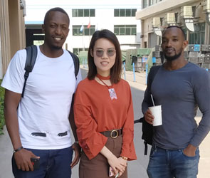 盧旺達客戶來中國找健身房器材廠家