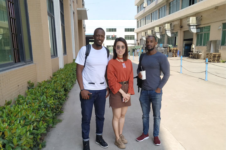 盧旺達(dá)采購博菲特健身器材