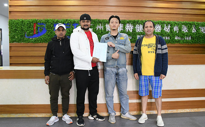 尼泊爾客戶來中國采購健身器材