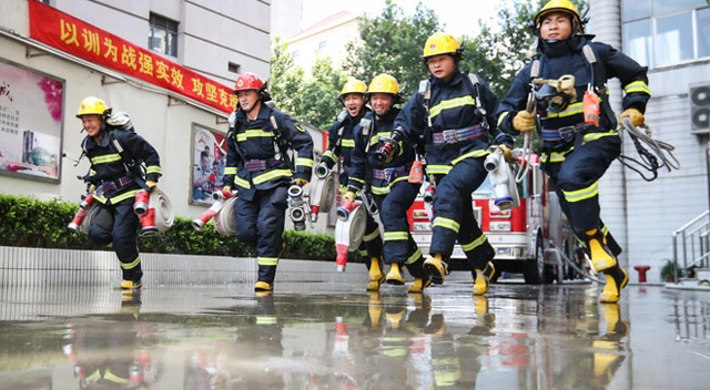 軍警部隊消防體能訓練綜合健身器械