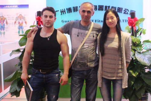 格魯吉亞成交客戶合影留念