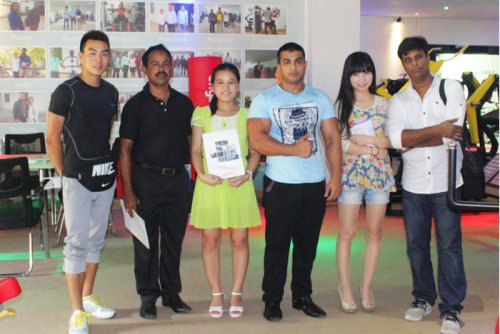 孟加拉國成交客戶合影